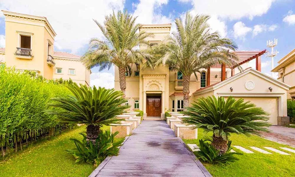 Villa Landscaping in Dubai with Elegant Garden and Outdoor Design