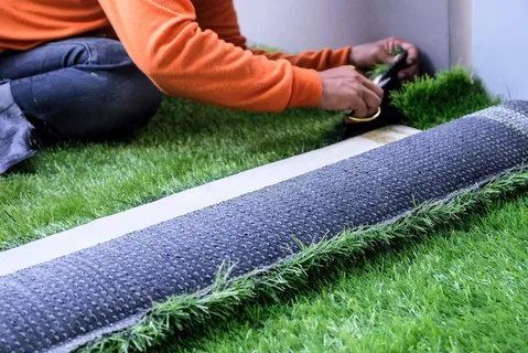 Artificial Grass Installation in Dubai – Lush Green Lawn for Villas and Gardens